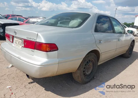 2001 Toyota Camry Le V6 from USA, damaged, VIN 4T1BF28K21U126925
